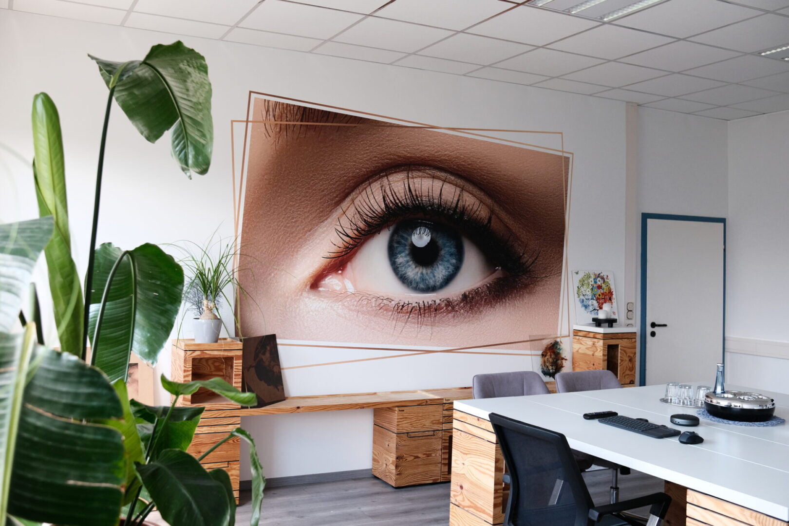 Wall printing in an office space